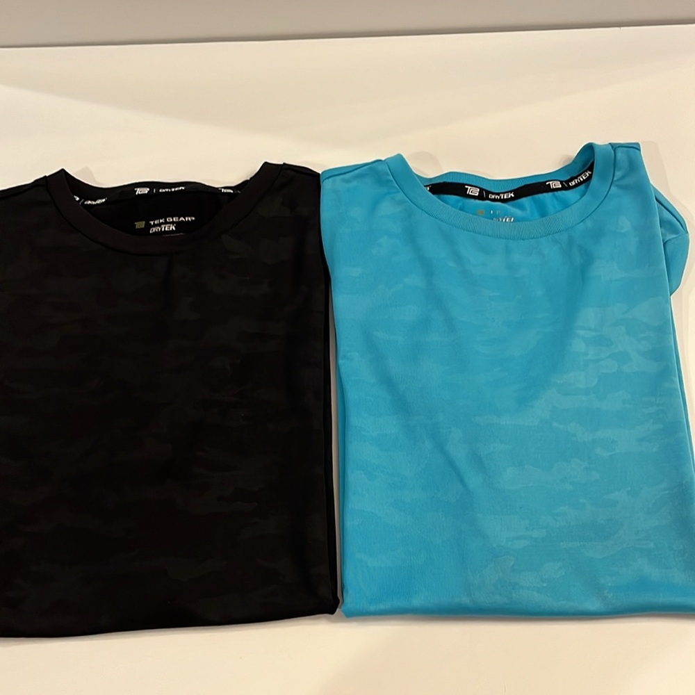 2 TEK GEAR size 14-16 one Black & one Aqua boys Top. Very Good Condition